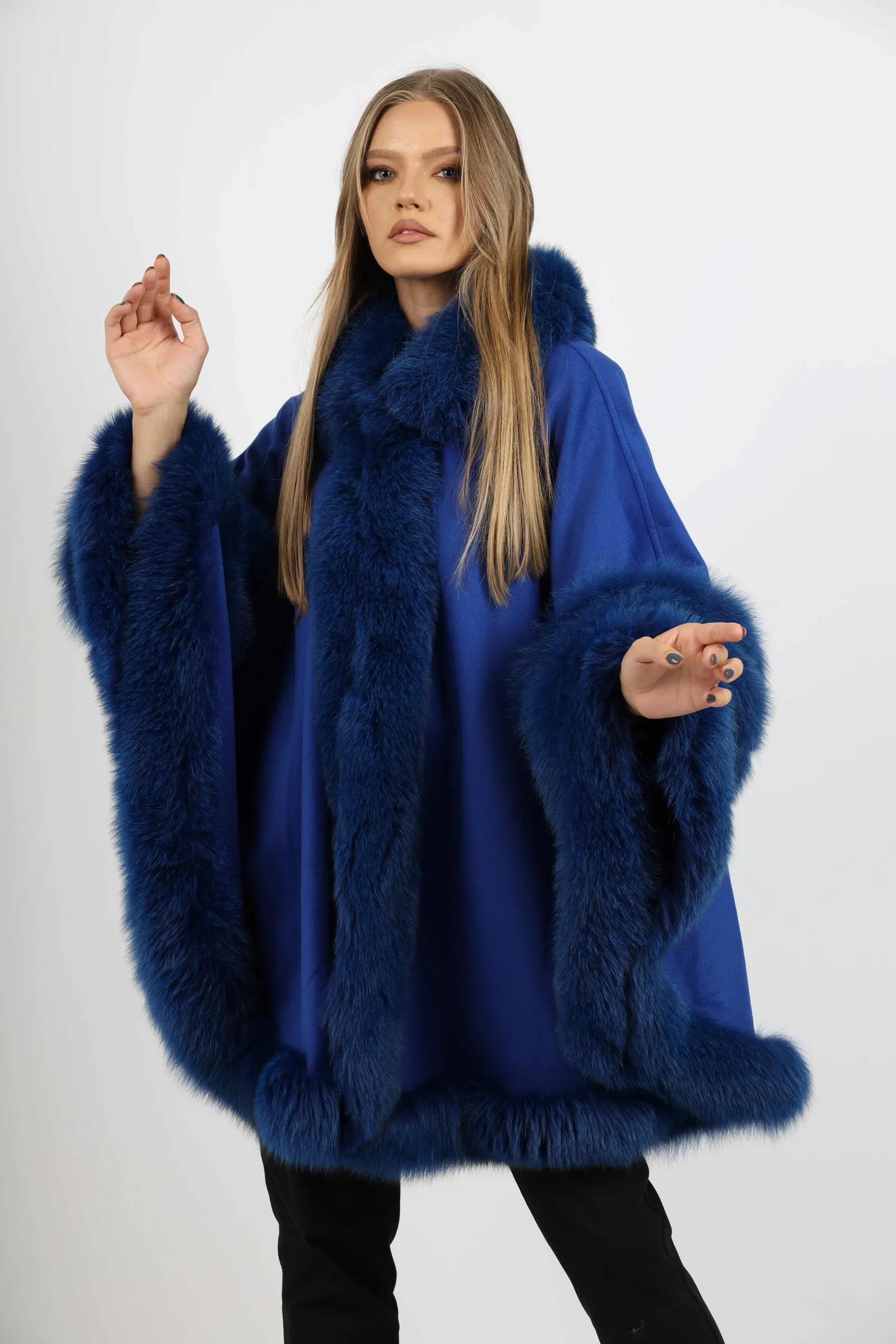 Poncho de Damă din Stofă de Cașmir și Vulpe Argintie Albastru Electric