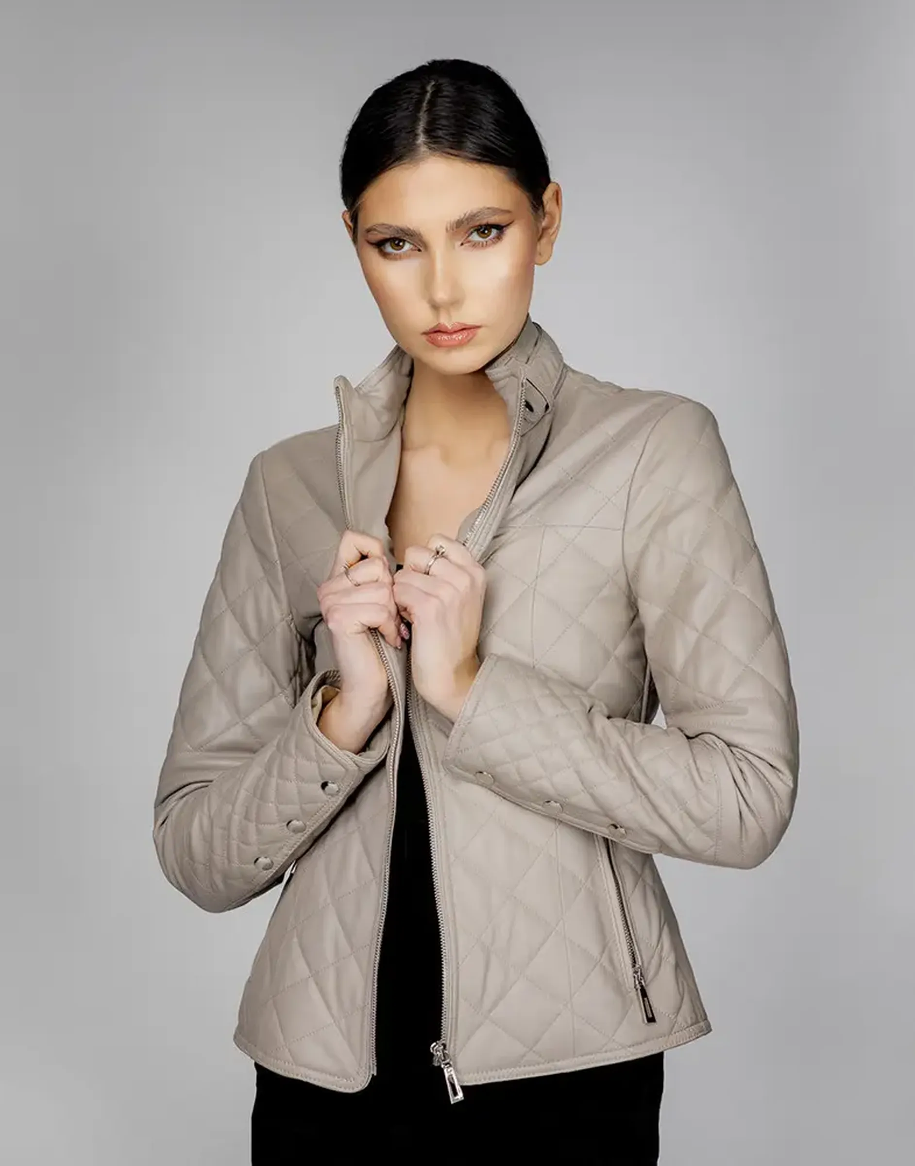 Geacă de Damă din Piele de Miel Matlasată Model Adriana Bej