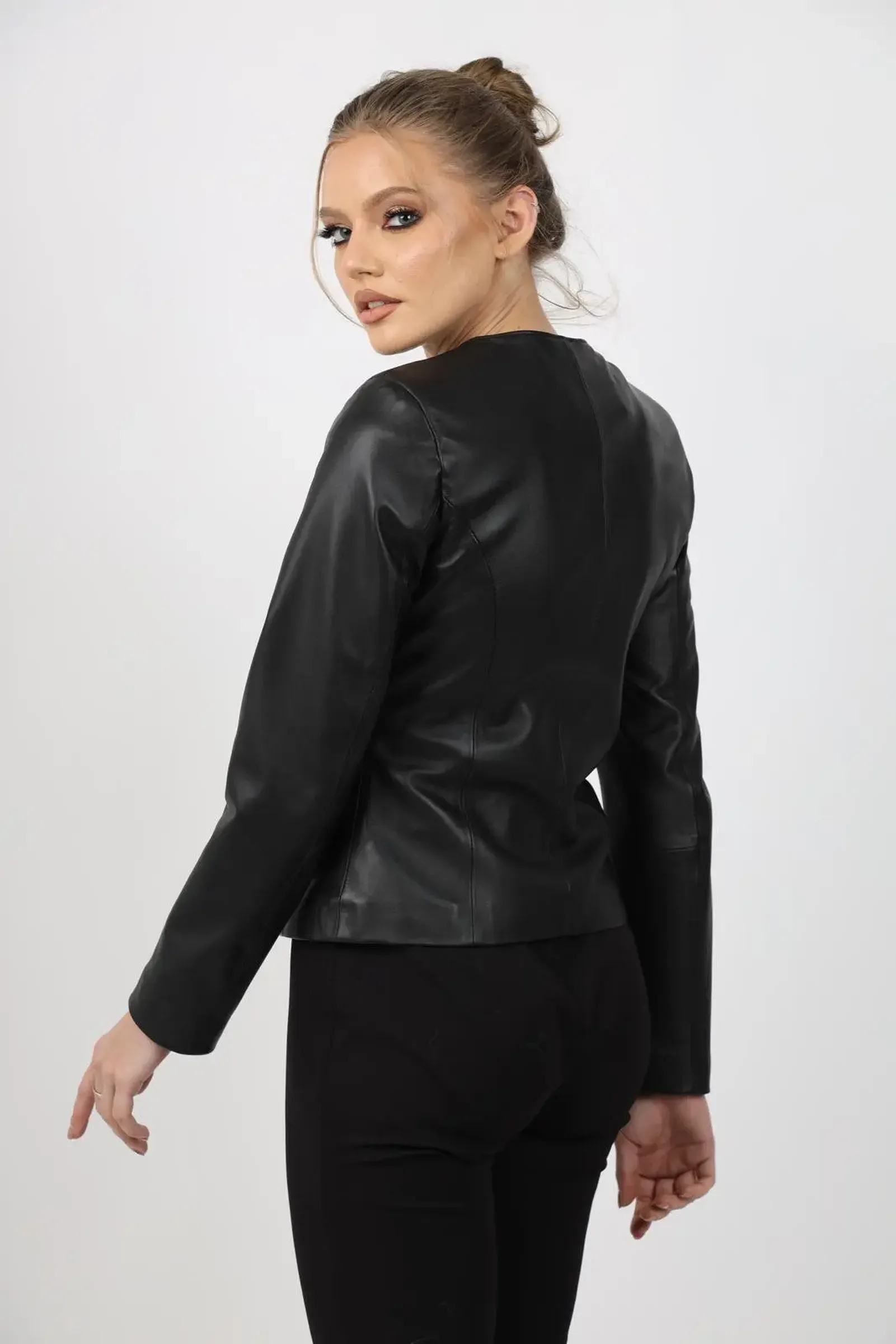 Geacă de Damă din Piele de Miel Tip Sacou Model Irene Negru