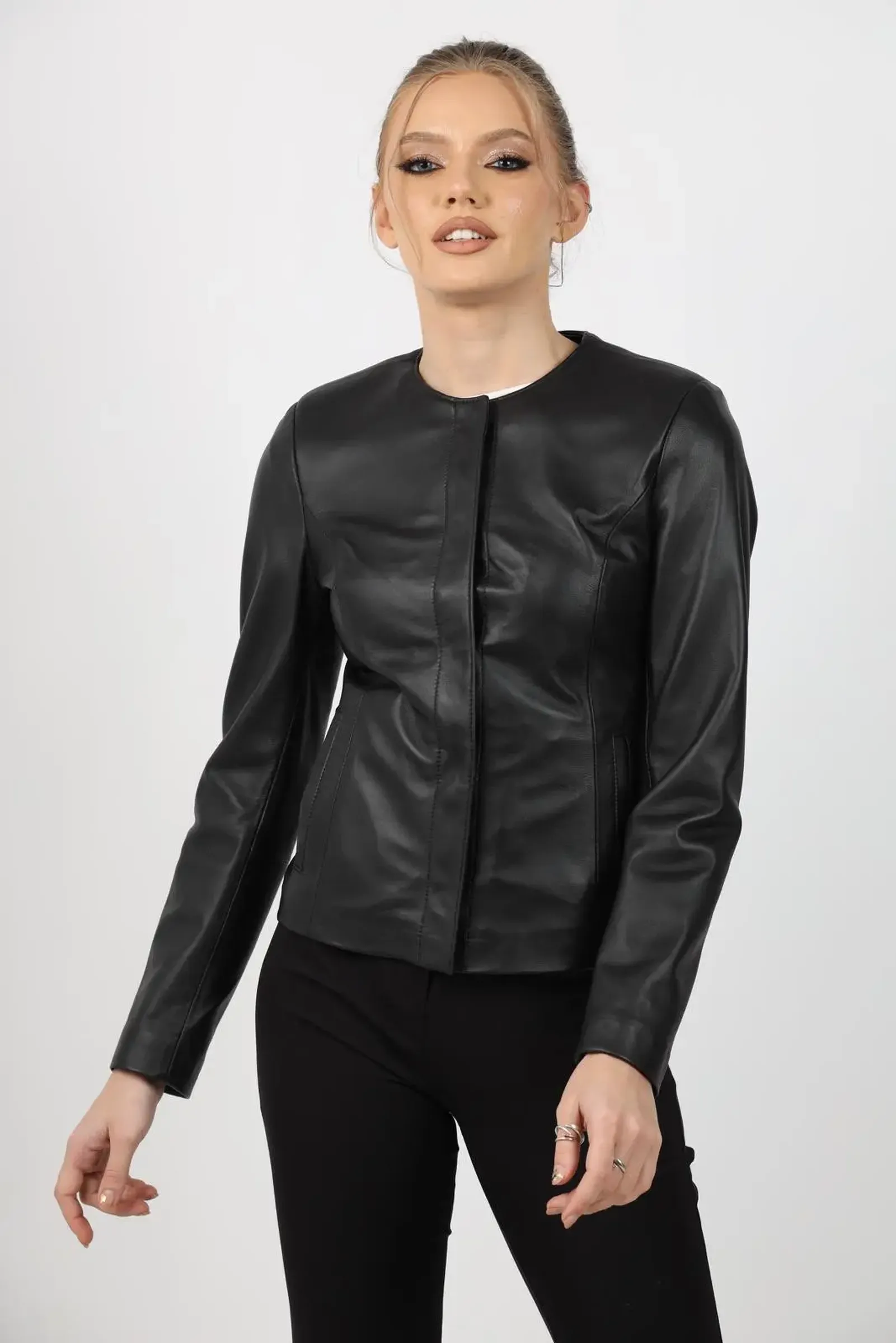 Geacă de Damă din Piele de Miel Tip Sacou Model Irene Negru