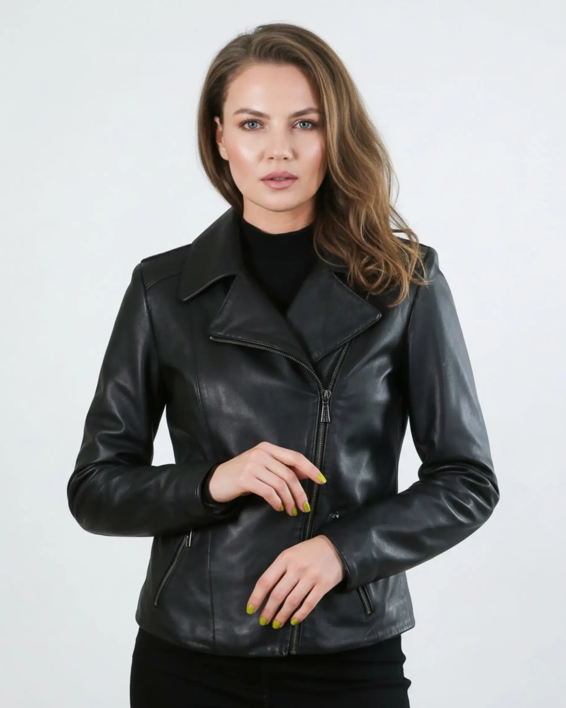 Geacă de Damă din Piele de Miel Model Liana Negru