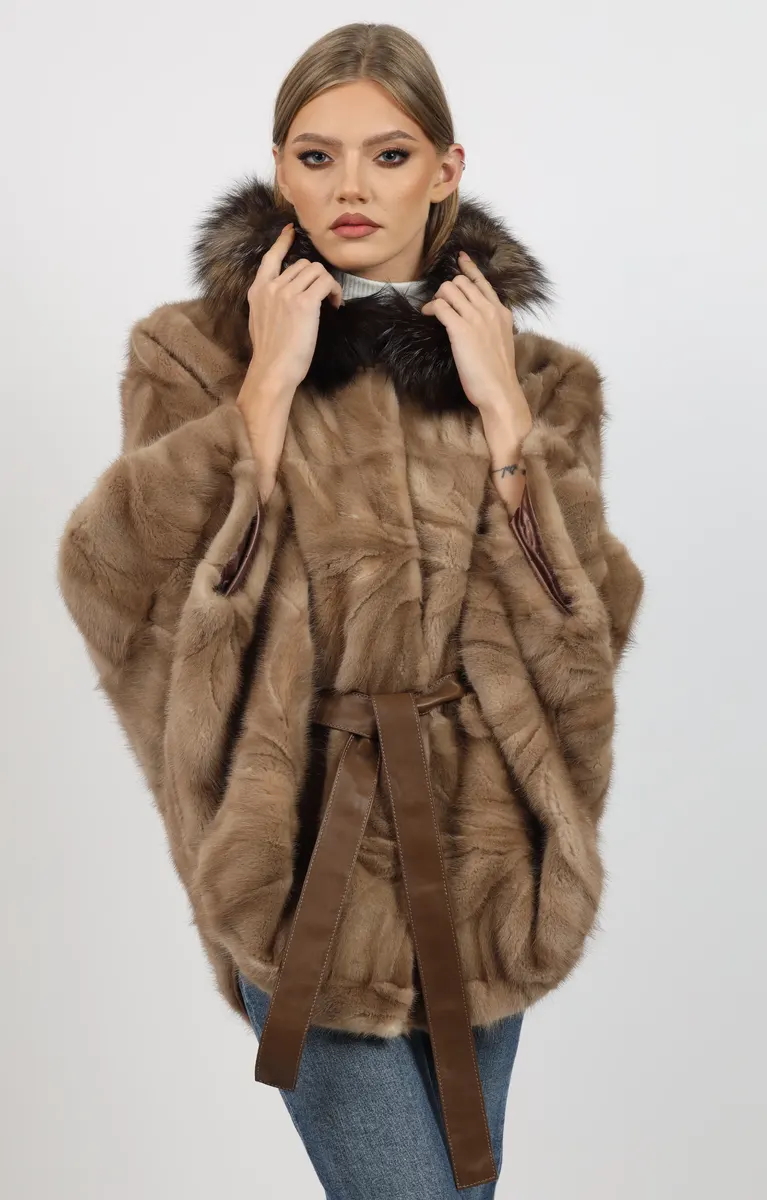 Poncho de Damă din Nurcă cu Cordon și Guler din Vulpe Argintie Butterfly Light Brown