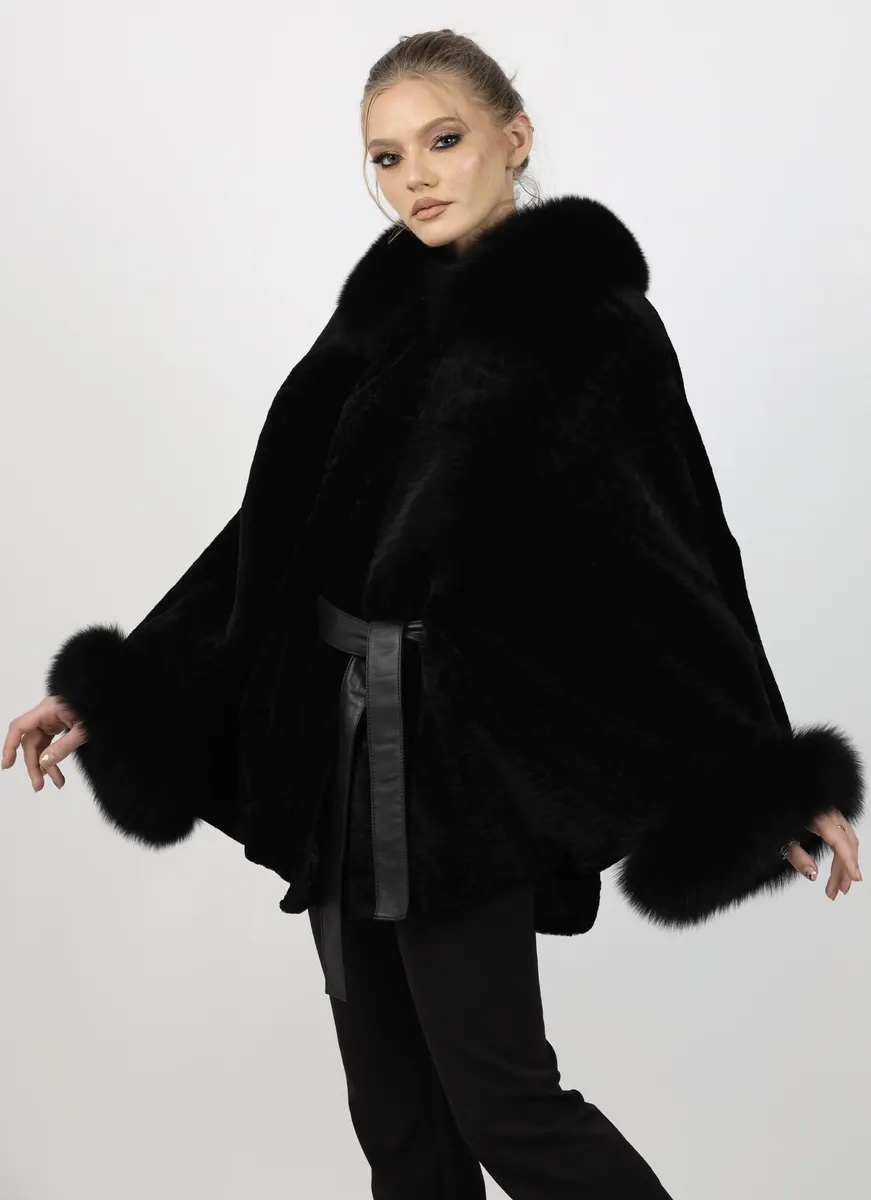 Poncho de Damă Universal din Blană de Miel Australian și Garnituri din Vulpe Argintie Model Astragan Full Black