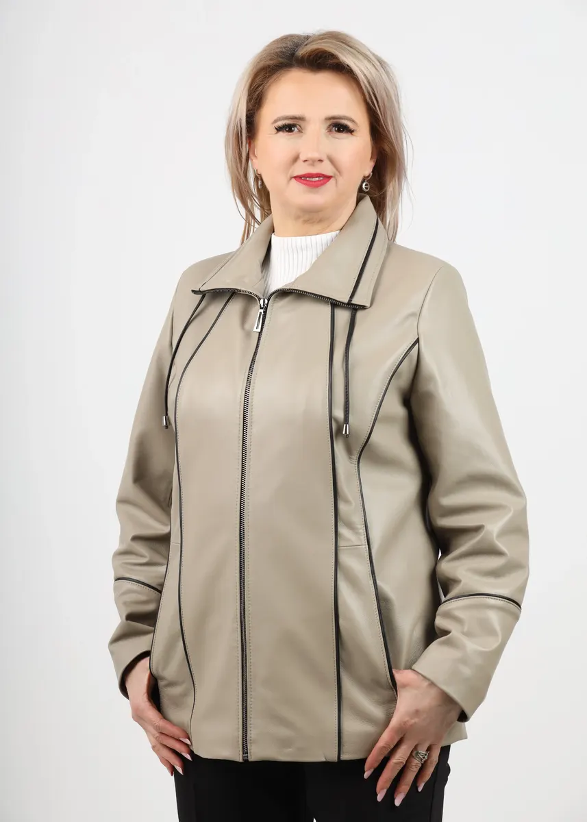 Geacă de Damă din Piele de Miel Model Iulia Bej