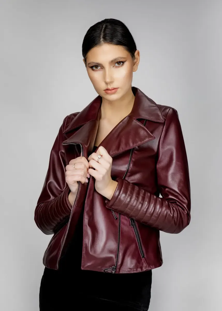 Geacă de Damă din Piele de Miel cu Revere Model Lavinia Grena