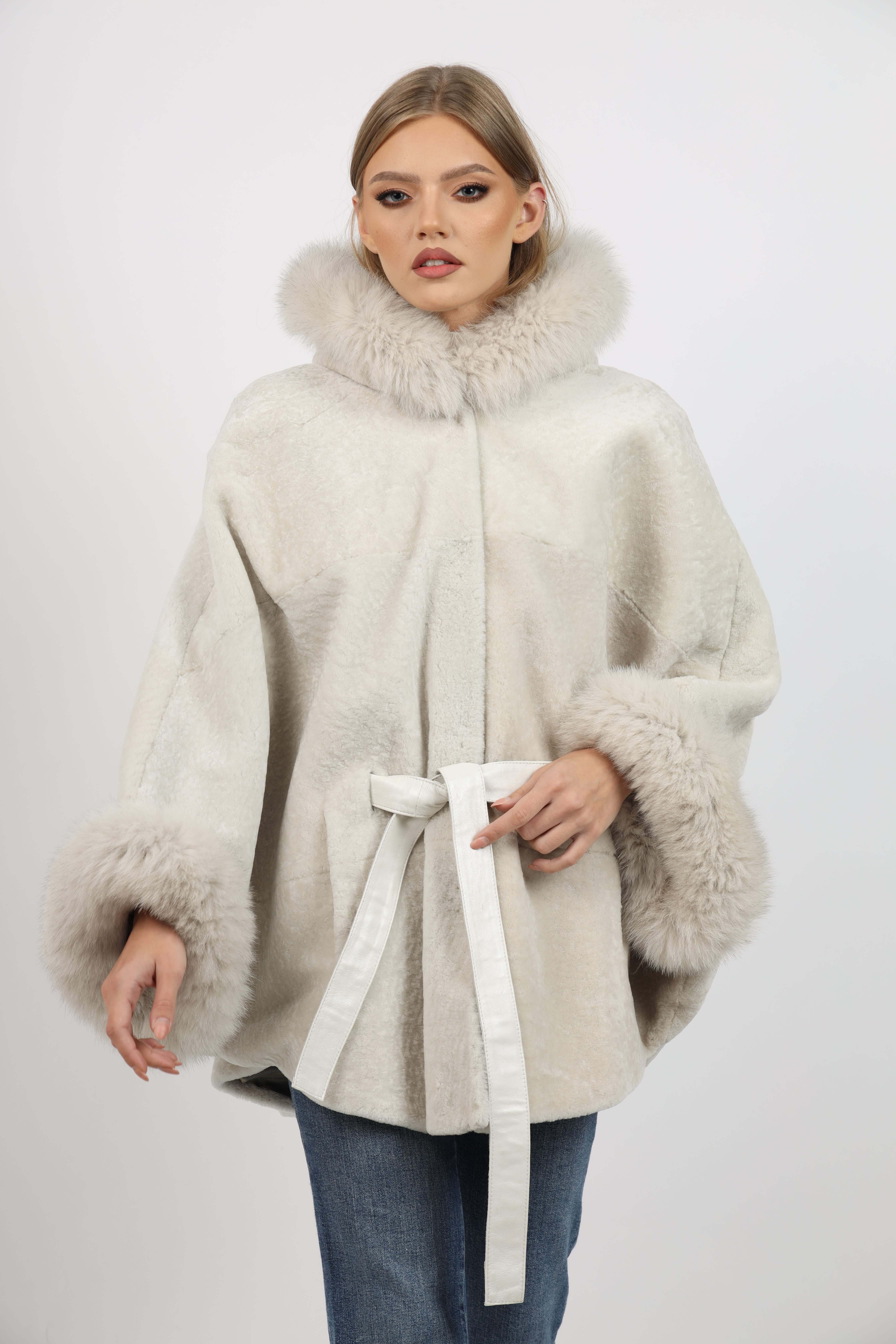 Poncho de Damă Universal din Miel Australian și Glugă din Vulpe Argintie Crem - imagine 2
