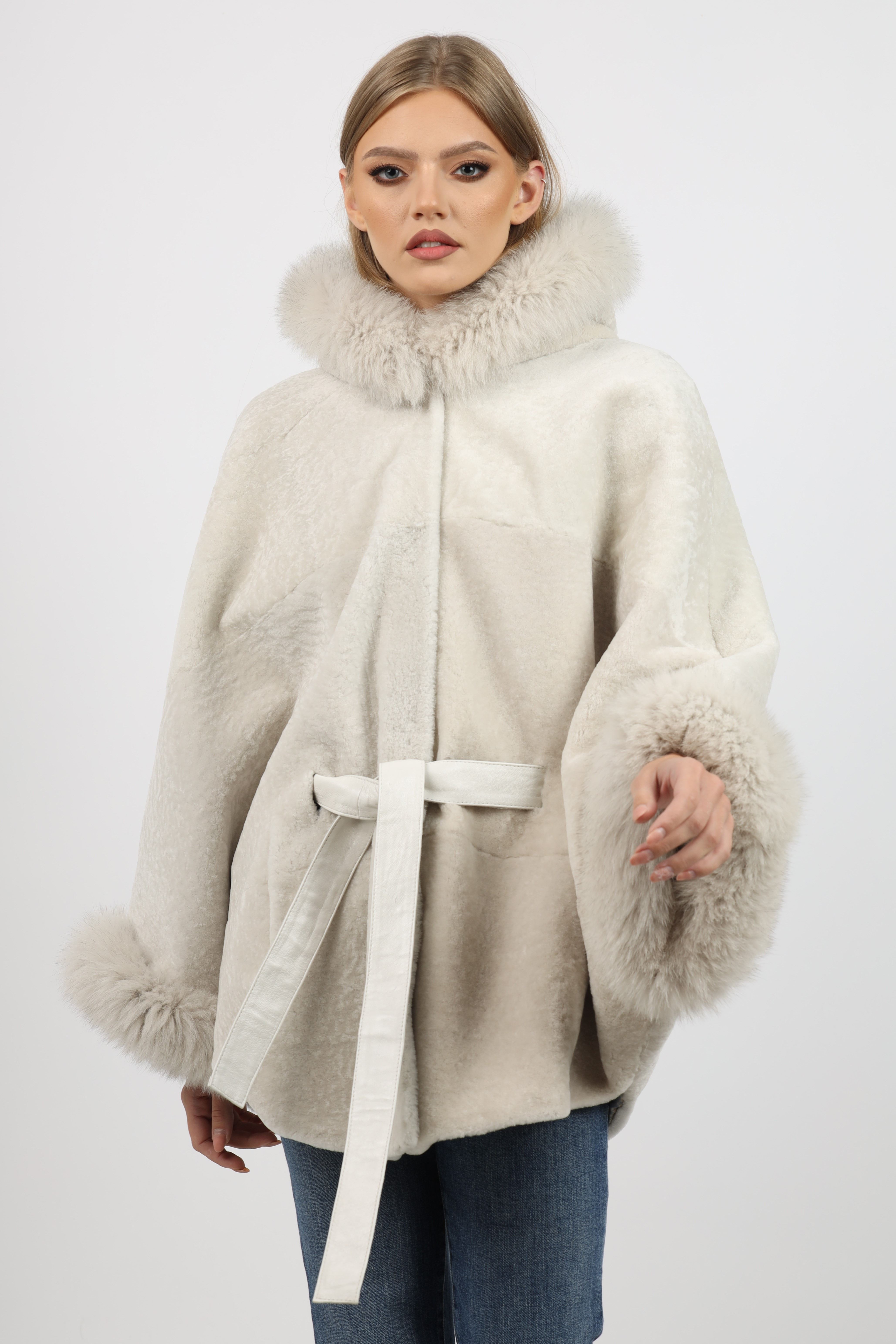 Poncho de Damă Universal din Miel Australian și Glugă din Vulpe Argintie Crem - imagine 3