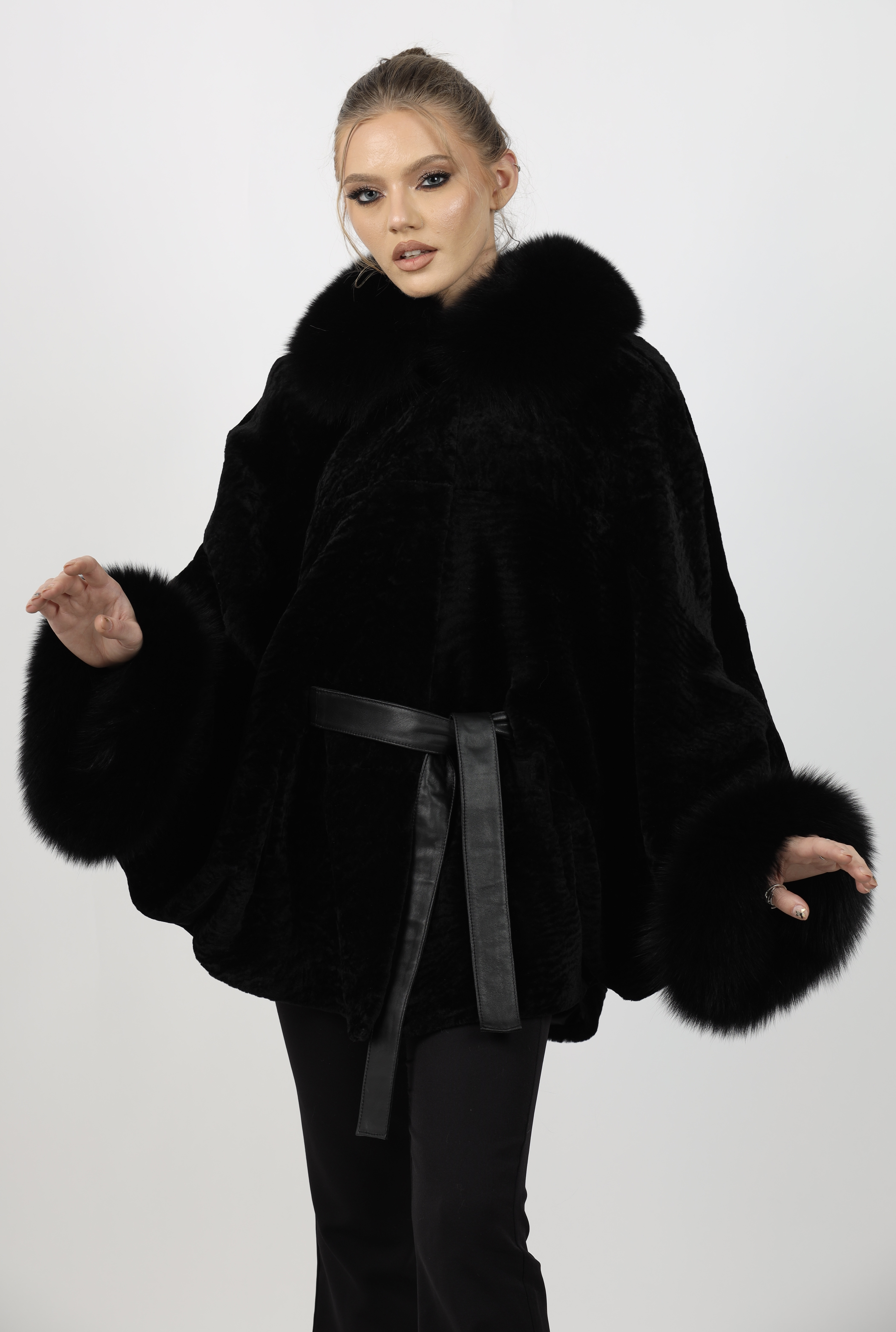 Poncho de Damă Universal din Blană de Miel Australian și Garnituri din Vulpe Argintie Model Astragan Full Black - imagine 7