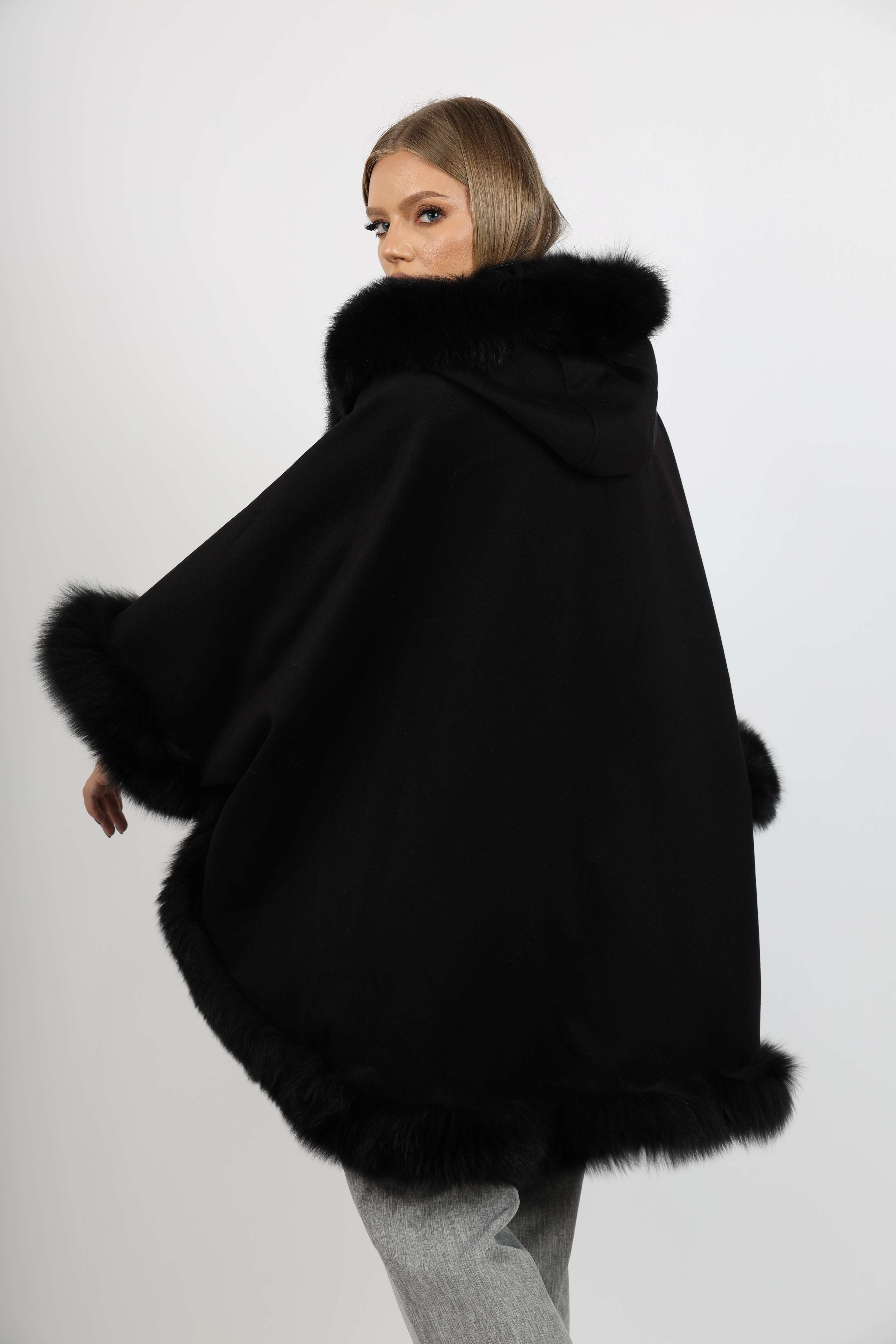 Poncho de Damă din Stofă de Cașmir și Vulpe Argintie cu Glugă Negru - imagine 5
