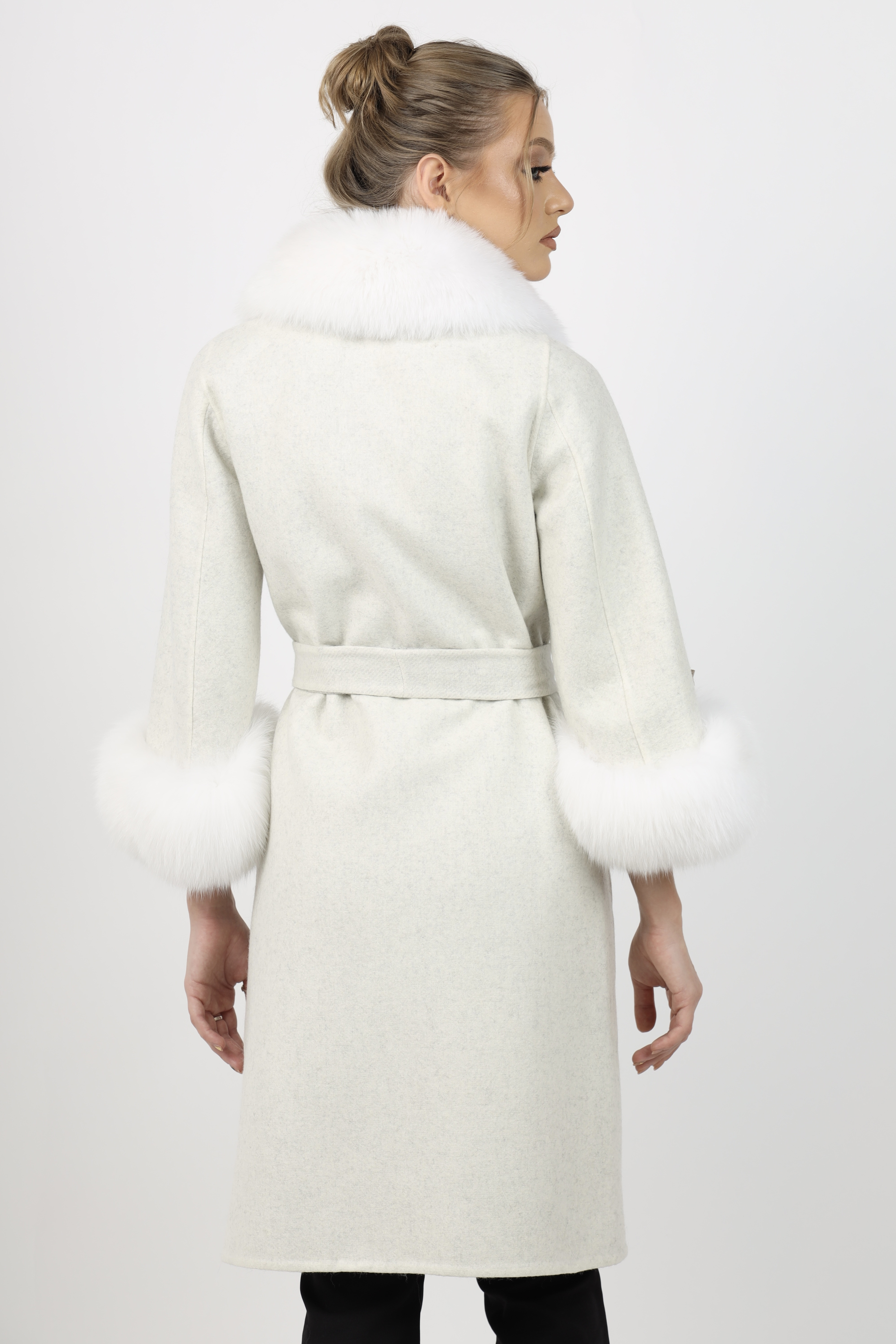 Palton de Damă din Stofă de Alpaca și Garnituri de Vulpe Argintie Model Snow White - imagine 6
